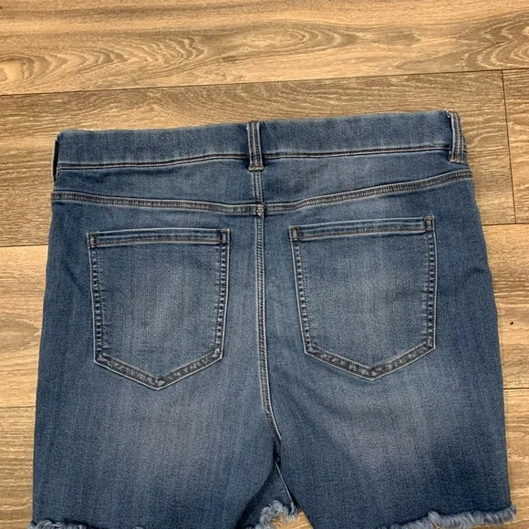Liverpool Jeans Company Mid Blue Denim Jean Shorts - Picture 3 of 5